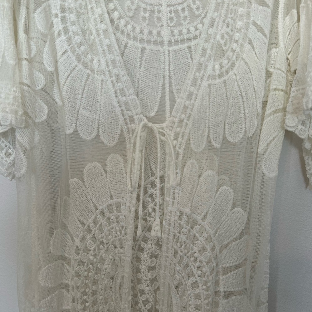 Elegant Cream Lace Swim Cover-Up - Picture 5 of 8